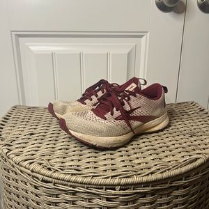 Brooks Energize size 7